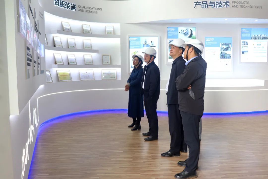 首創(chuàng)環(huán)境、東方電氣領(lǐng)導(dǎo)聯(lián)袂考察碩特環(huán)保